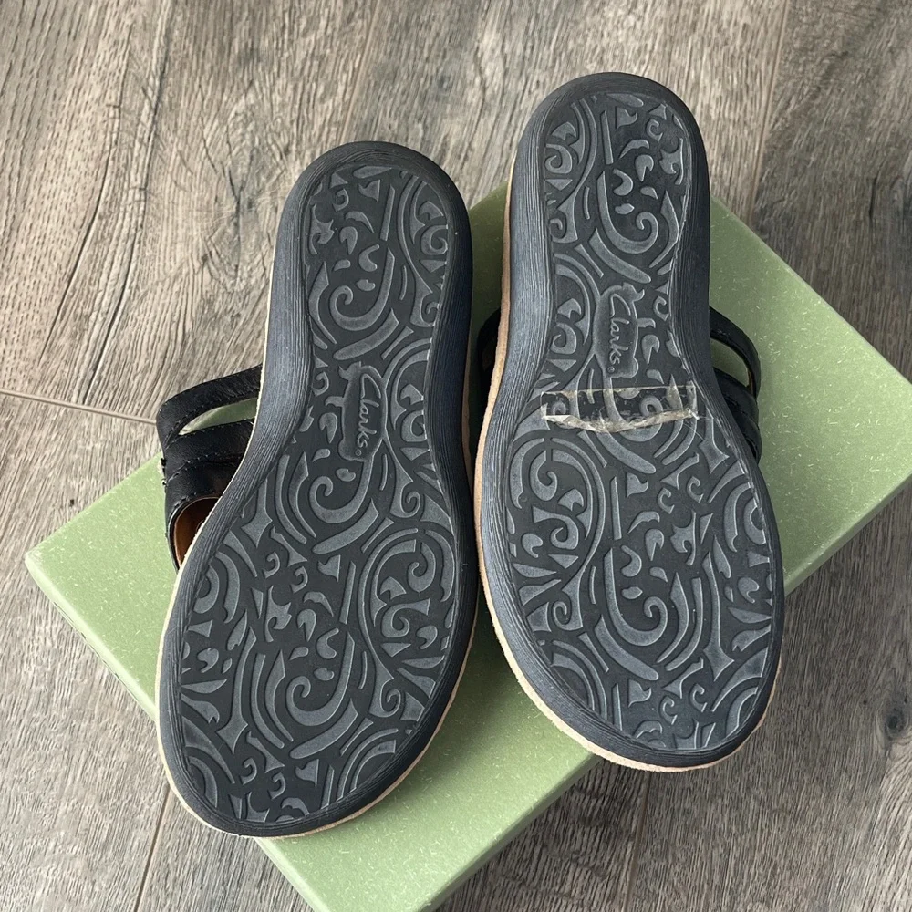 Clarks Artisan Black and Cream Sandals with Embellishments - Picture 8 of 10